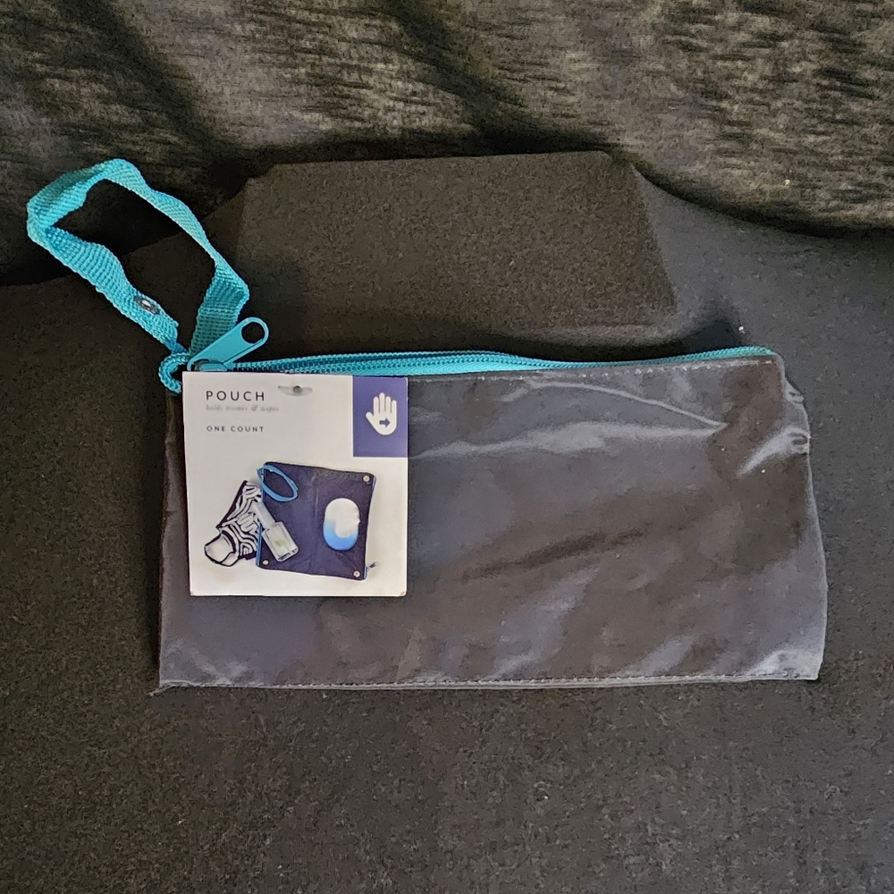 Wristlet pouch